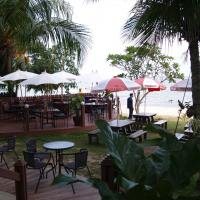 Terras bij strand